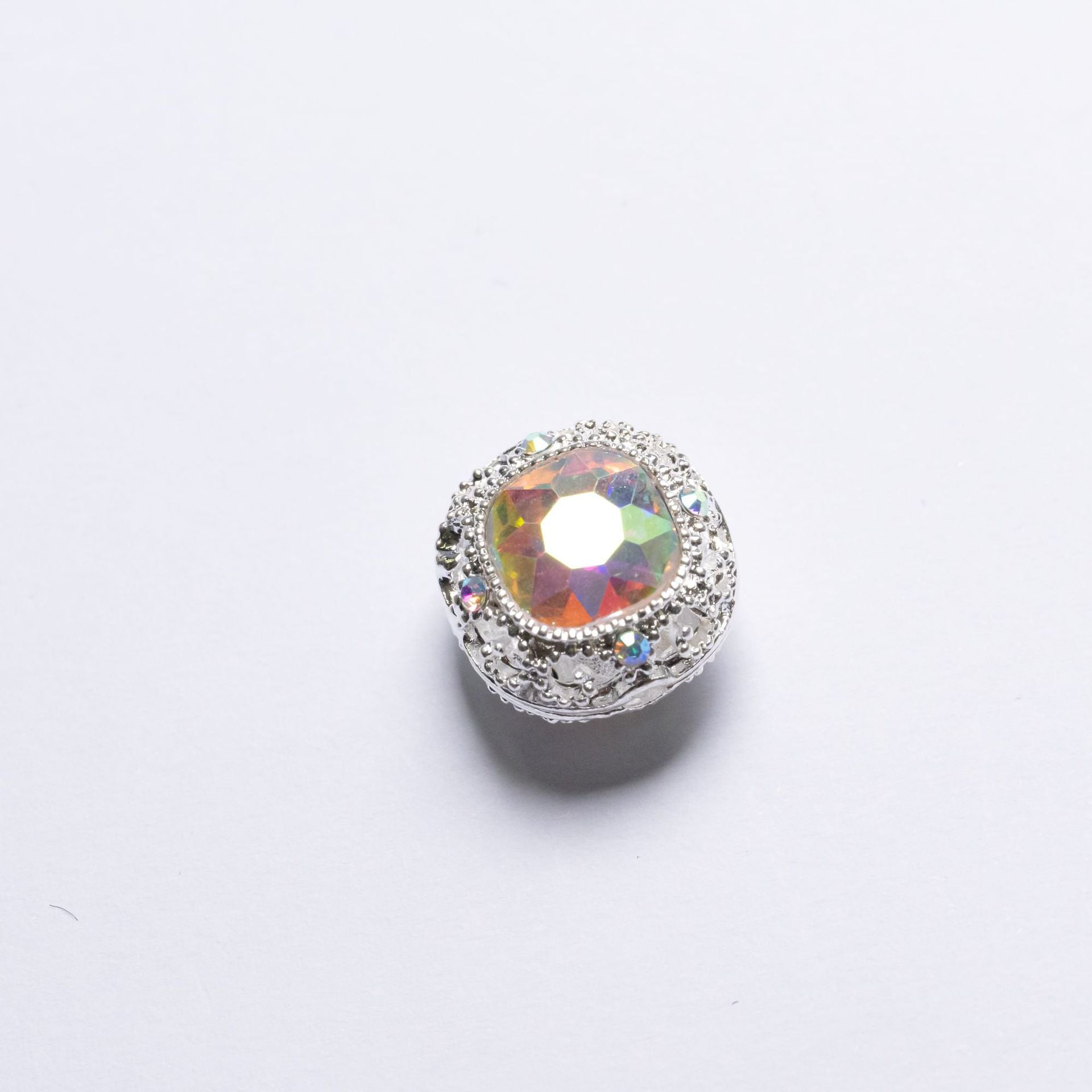 Wholesale 20pcs Alloy Crystal Western Princess Series Straight Hole Multi-color Optional Aperture 2.0mm Diy Mobile Phone Chain Bag Chain Pen